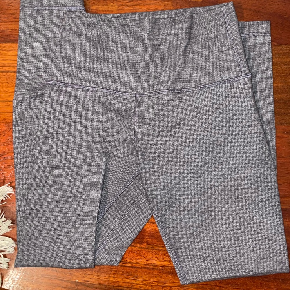 Womens lululemon 25in length thermal leggings